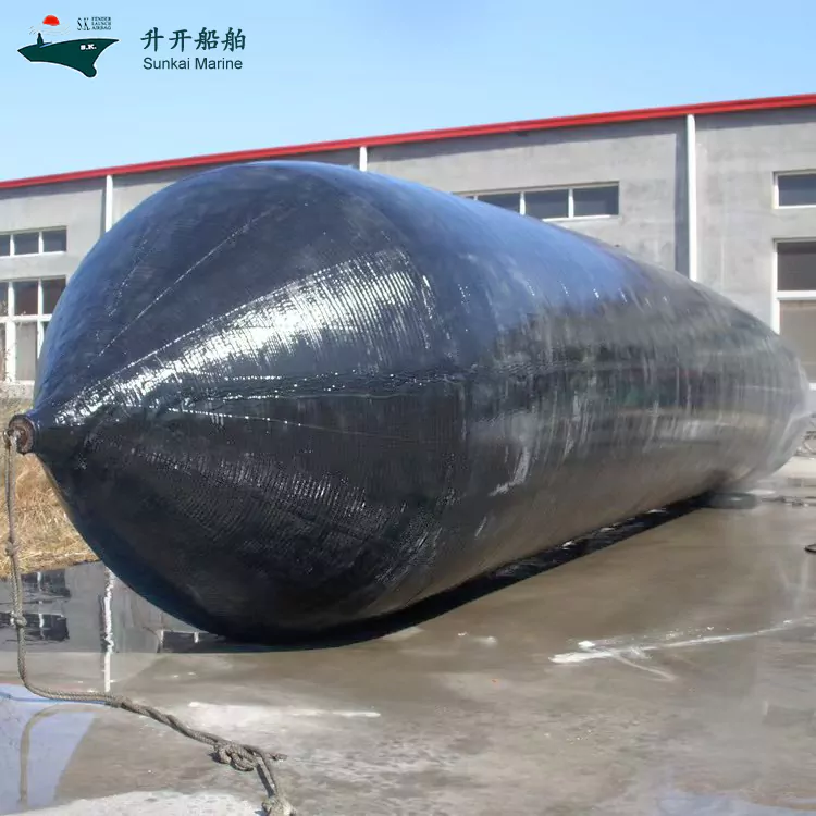 Natančna proizvodnja in izdelava krepita pomorsko varnost: Qingdao SunKai Marine vztrajno napreduje v množični proizvodnji ladijskih gumijastih zračnih blazin